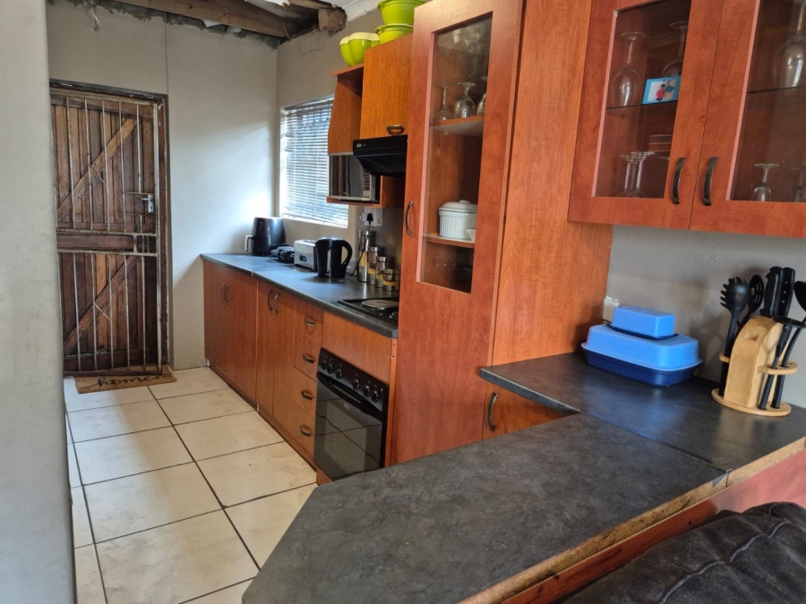 2 Bedroom Property for Sale in Overbaakens Eastern Cape